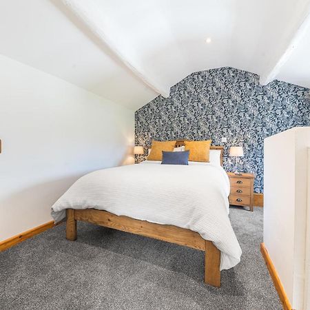 The Black Dog Apartment Dalton in Furness Buitenkant foto